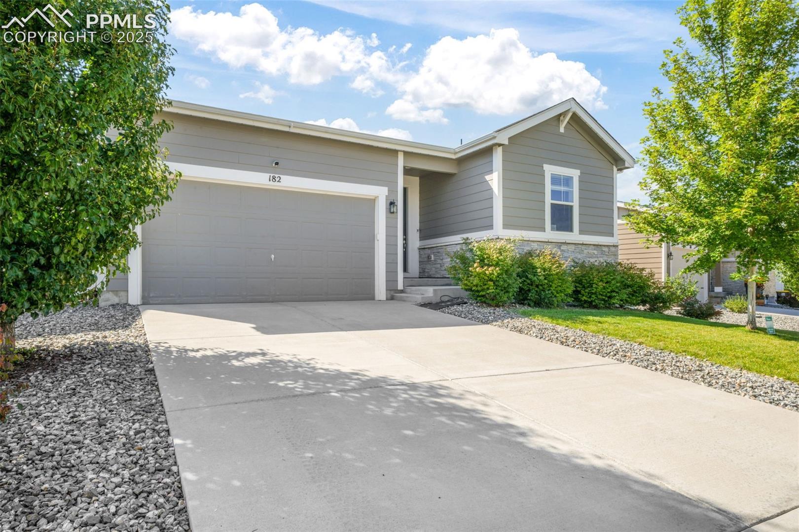 182 Vista Cliff Circle