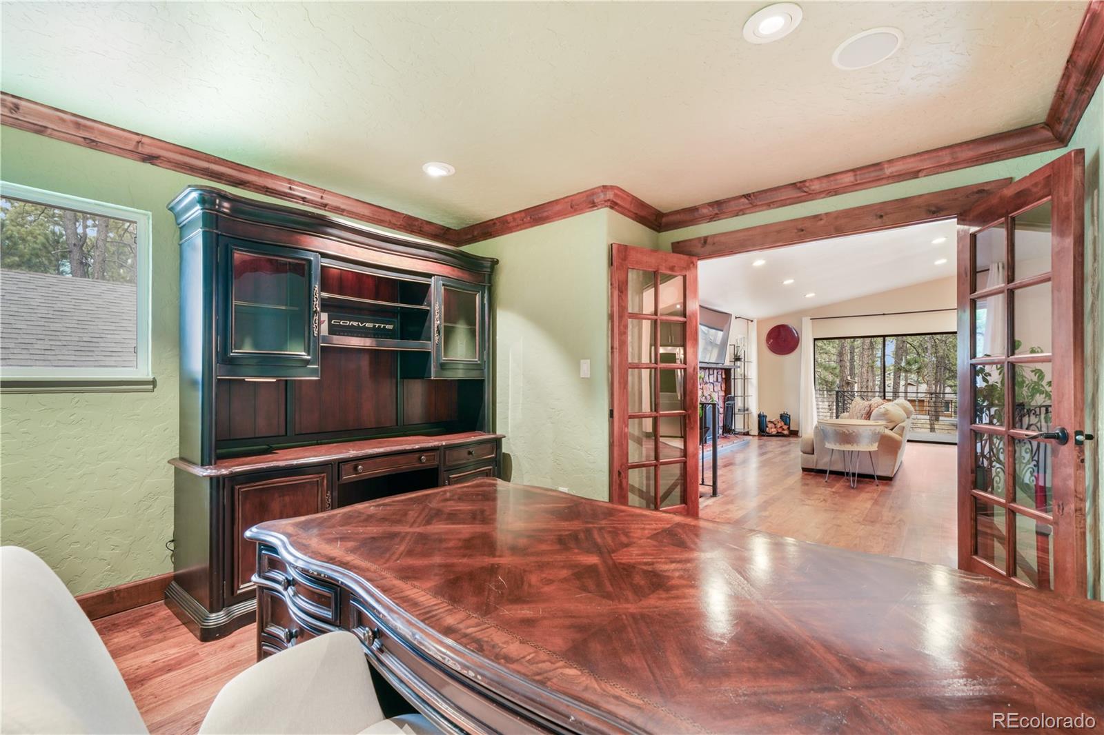 15245 Pleasant View Drive