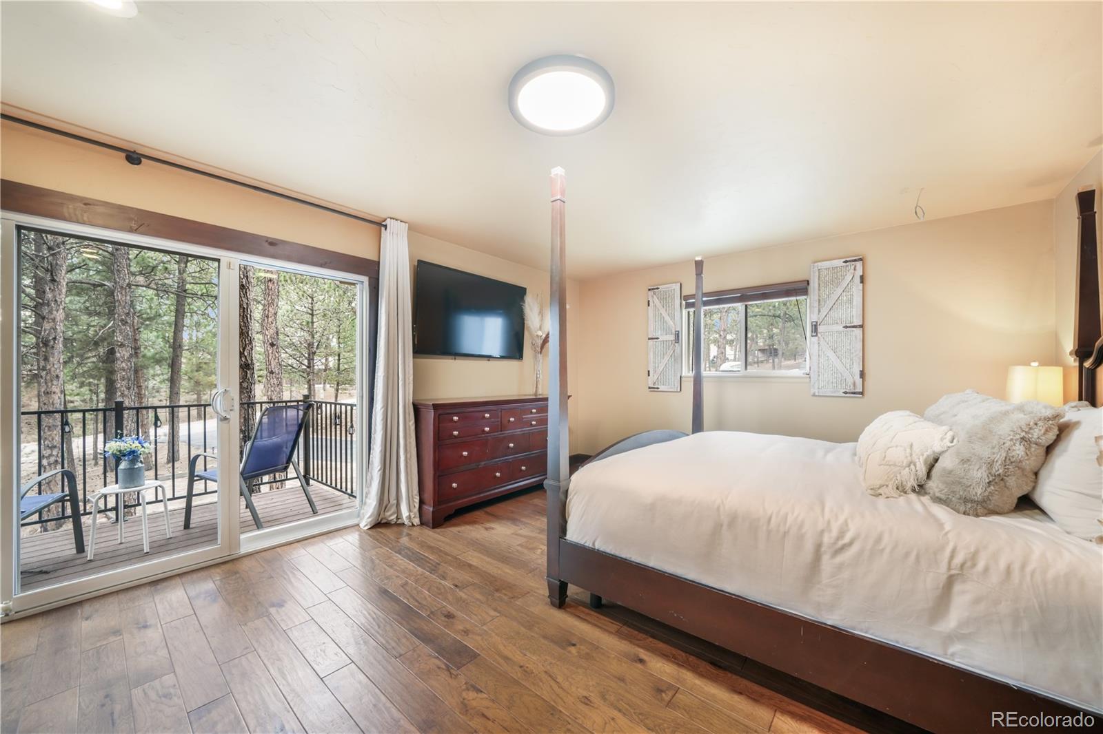 15245 Pleasant View Drive