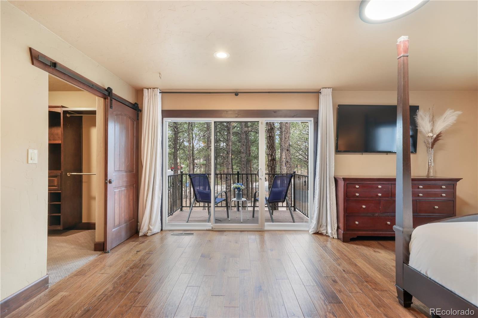 15245 Pleasant View Drive