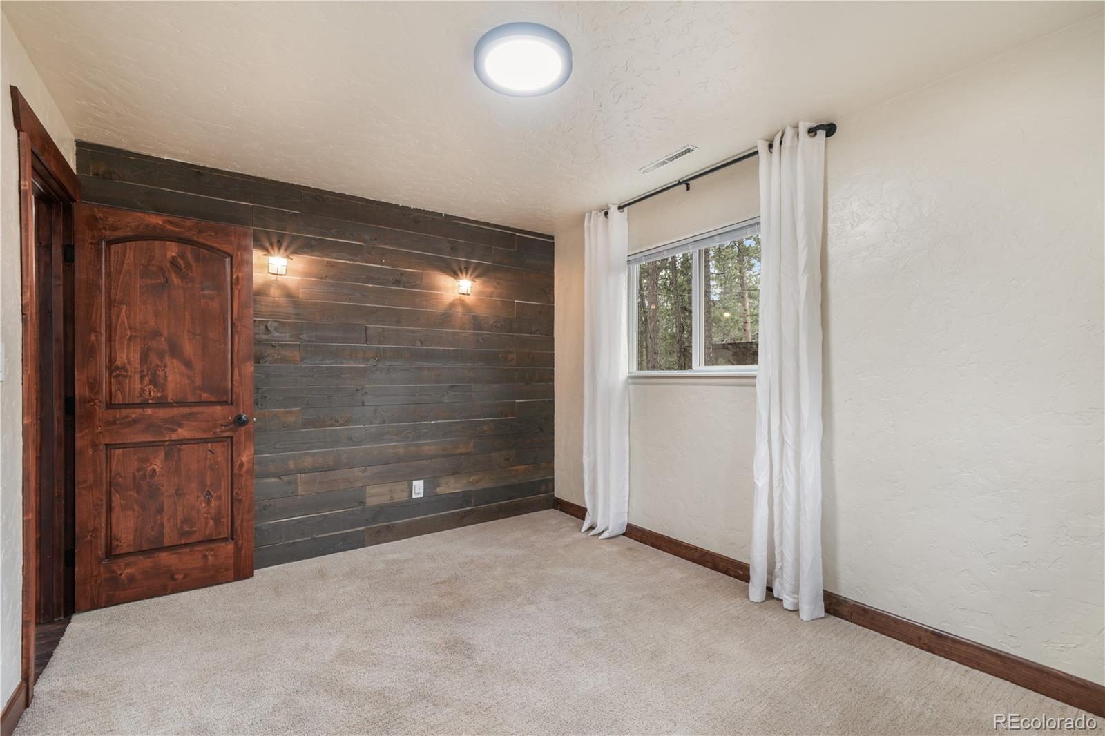 15245 Pleasant View Drive