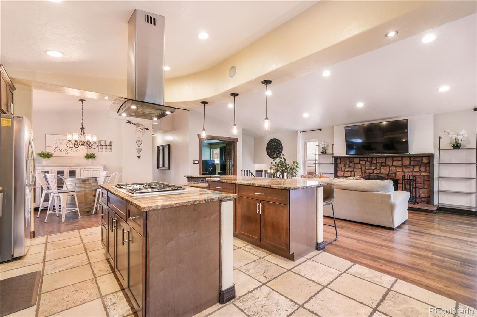 15245 Pleasant View Drive