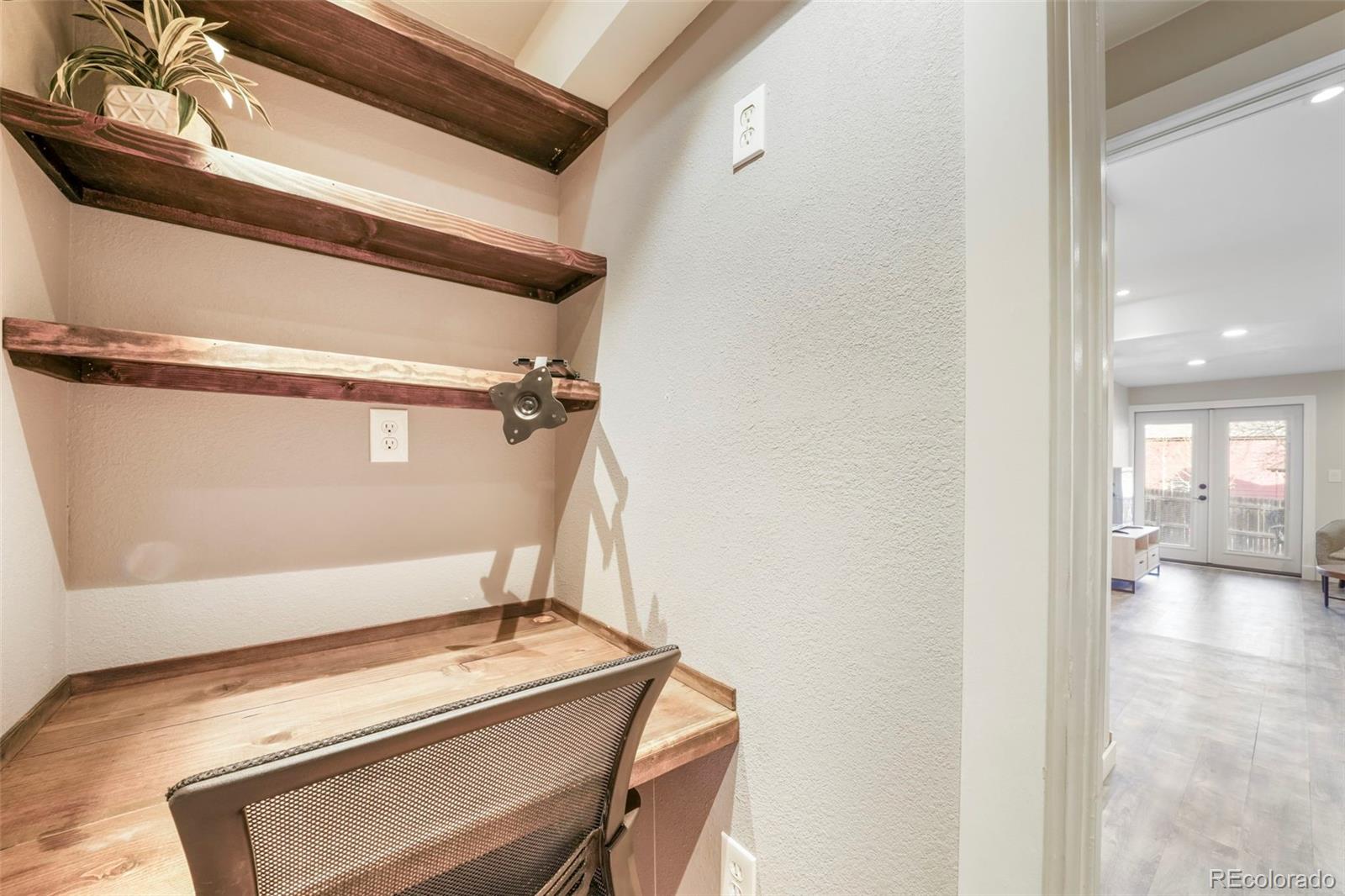 4635 Saddle Ridge Drive