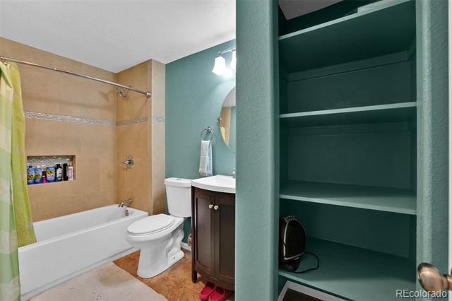 6568 Cottonwood Tree Drive