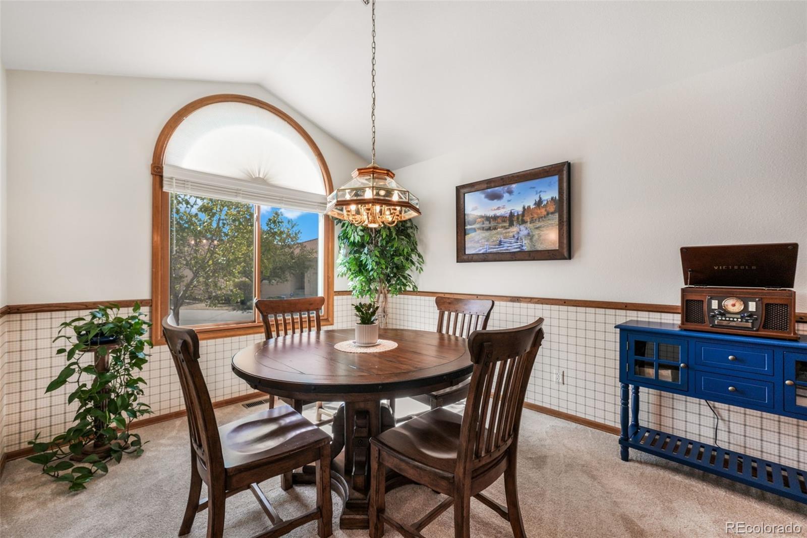 270 Luxury Lane