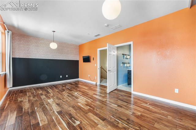 3329 Gladstone Creek Point