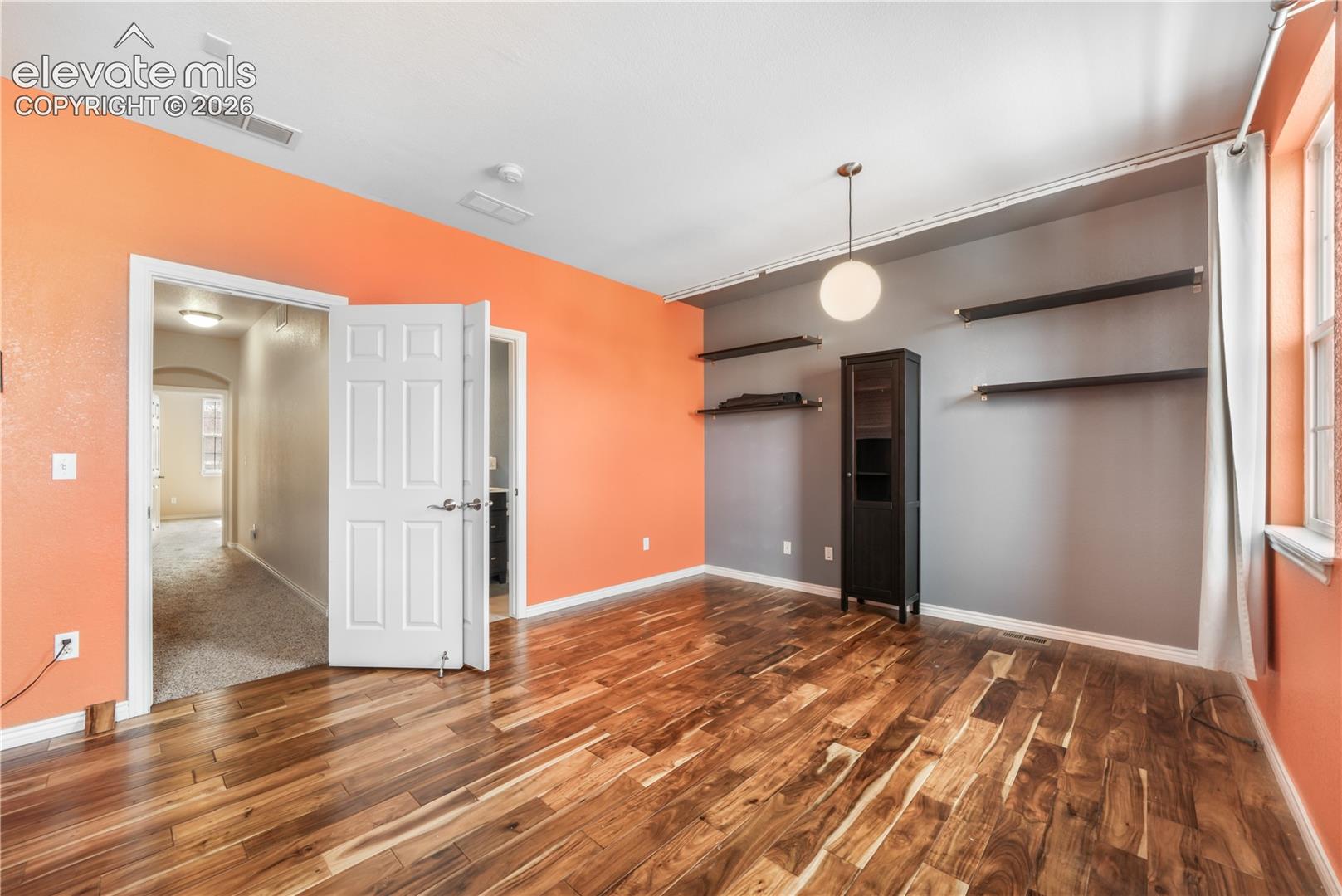 3329 Gladstone Creek Point