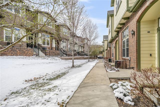 3329 Gladstone Creek Point