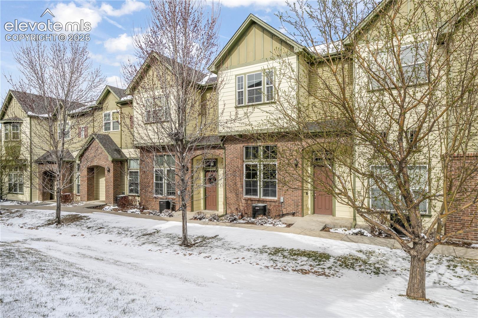 3329 Gladstone Creek Point