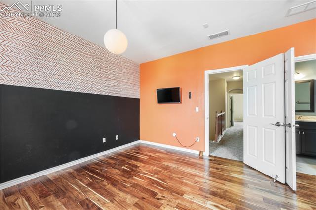 3329 Gladstone Creek Point