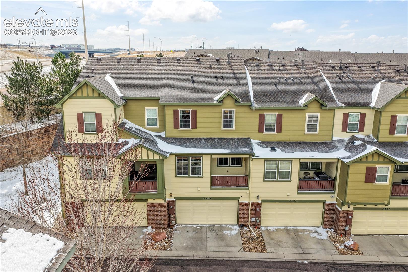 3329 Gladstone Creek Point