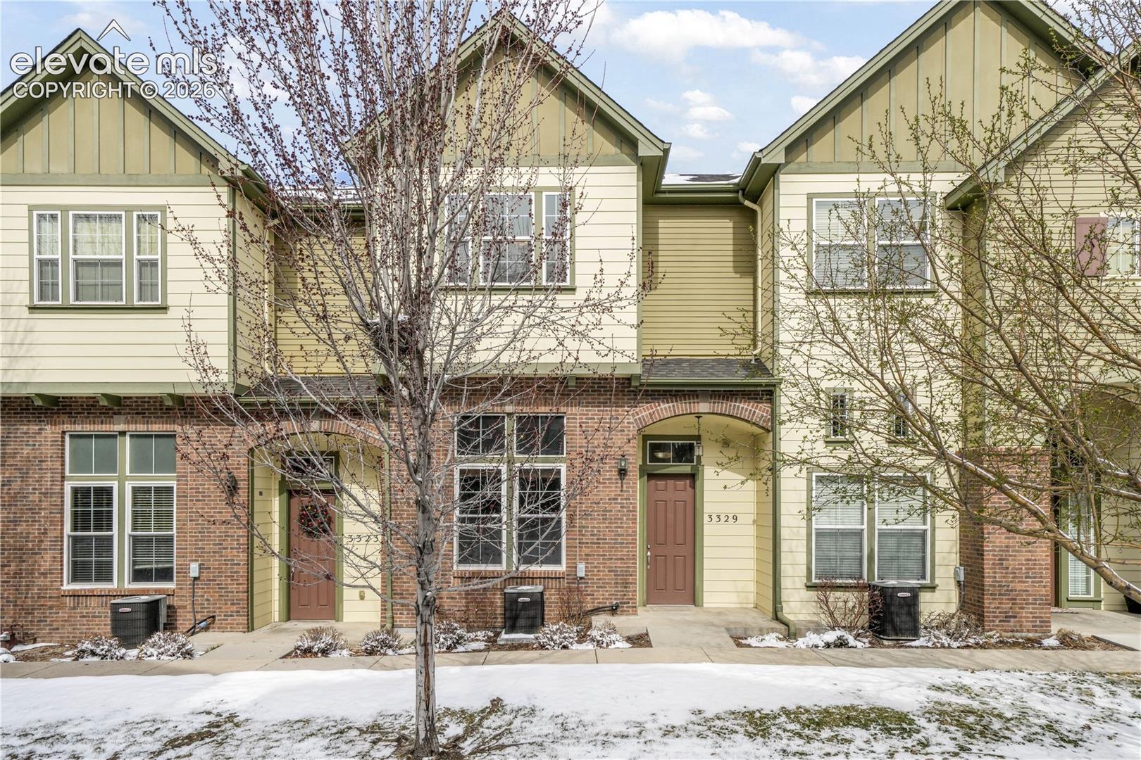 3329 Gladstone Creek Point