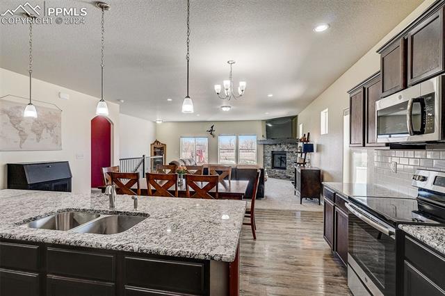 10898 Hidden Prairie Parkway