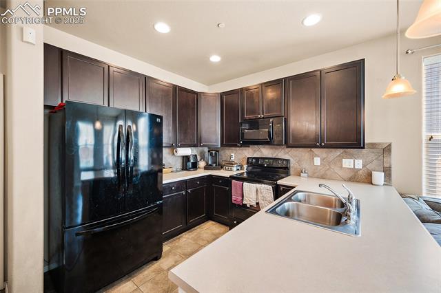 2404 Obsidian Forest View