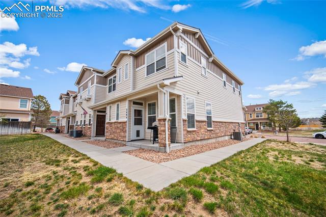 2404 Obsidian Forest View
