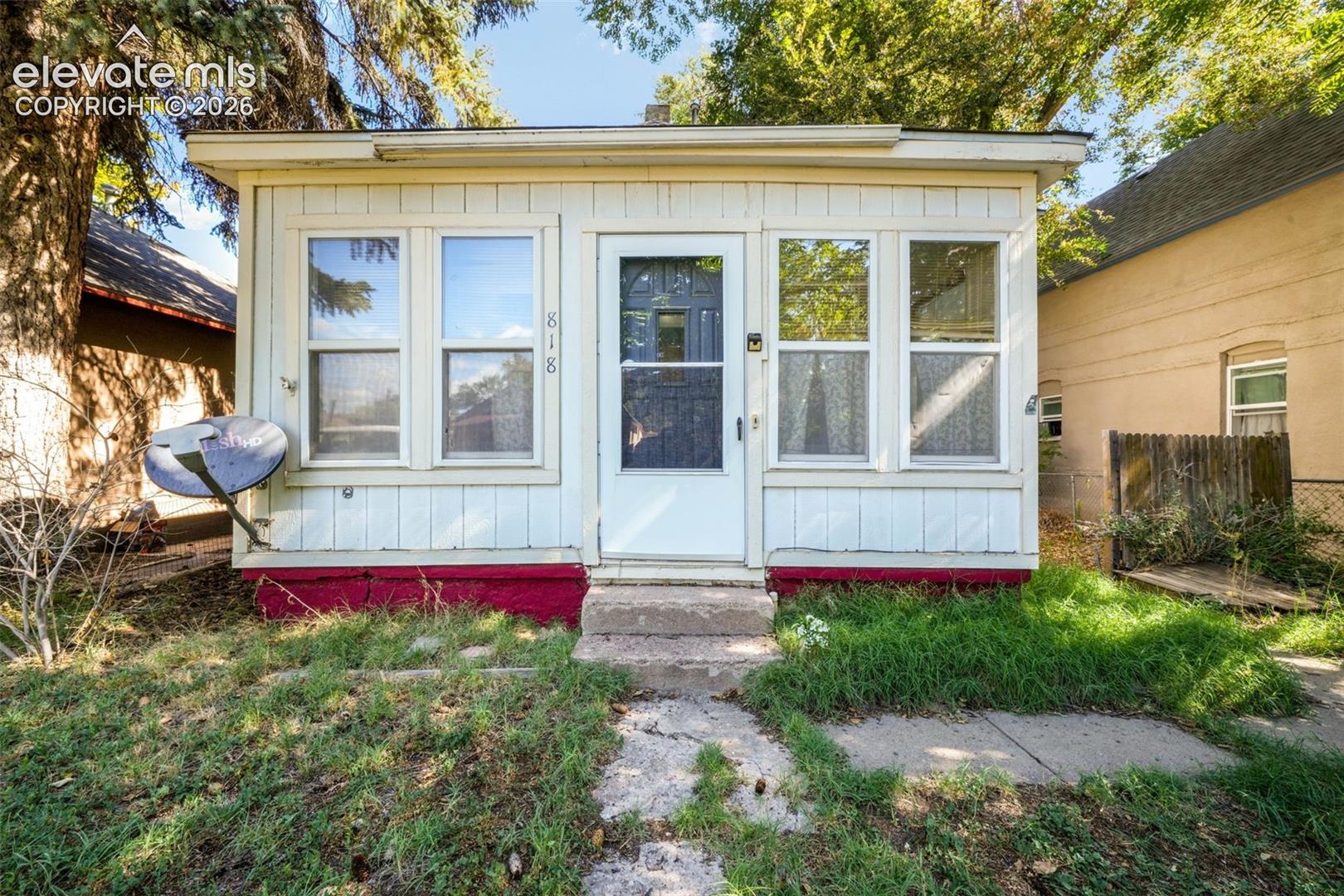 818 W 2nd Street