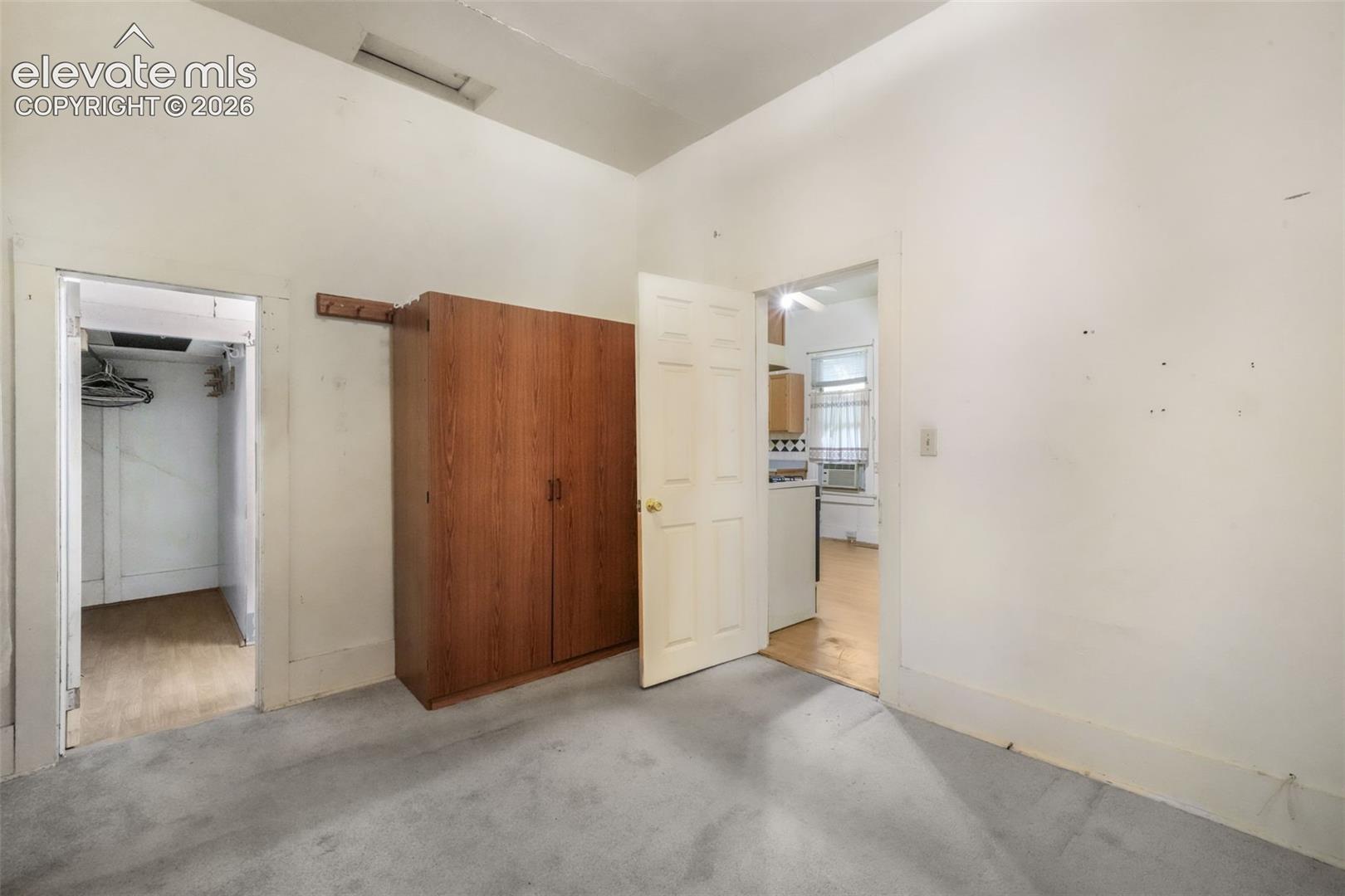 818 W 2nd Street
