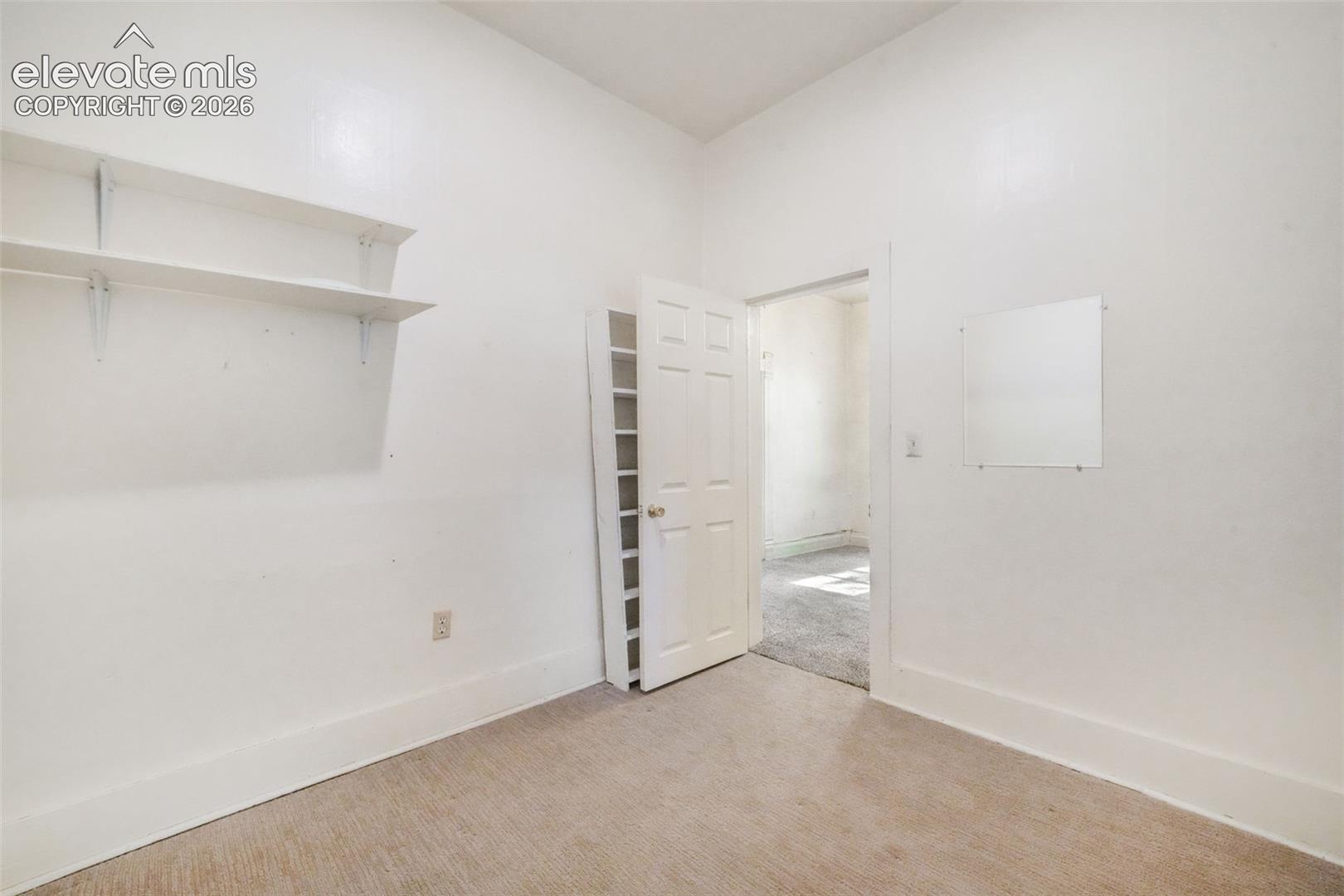 818 W 2nd Street