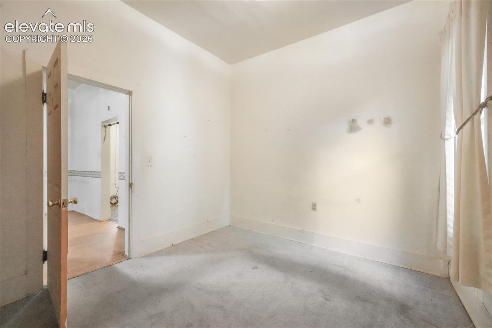 818 W 2nd Street
