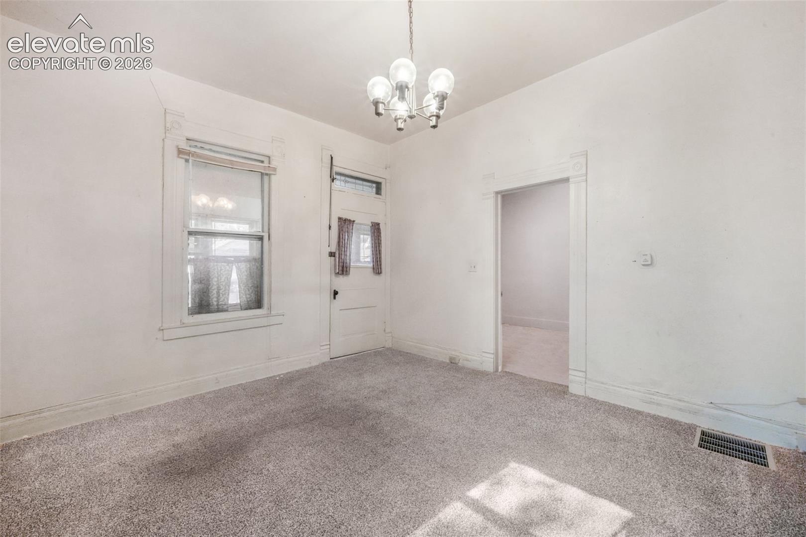 818 W 2nd Street