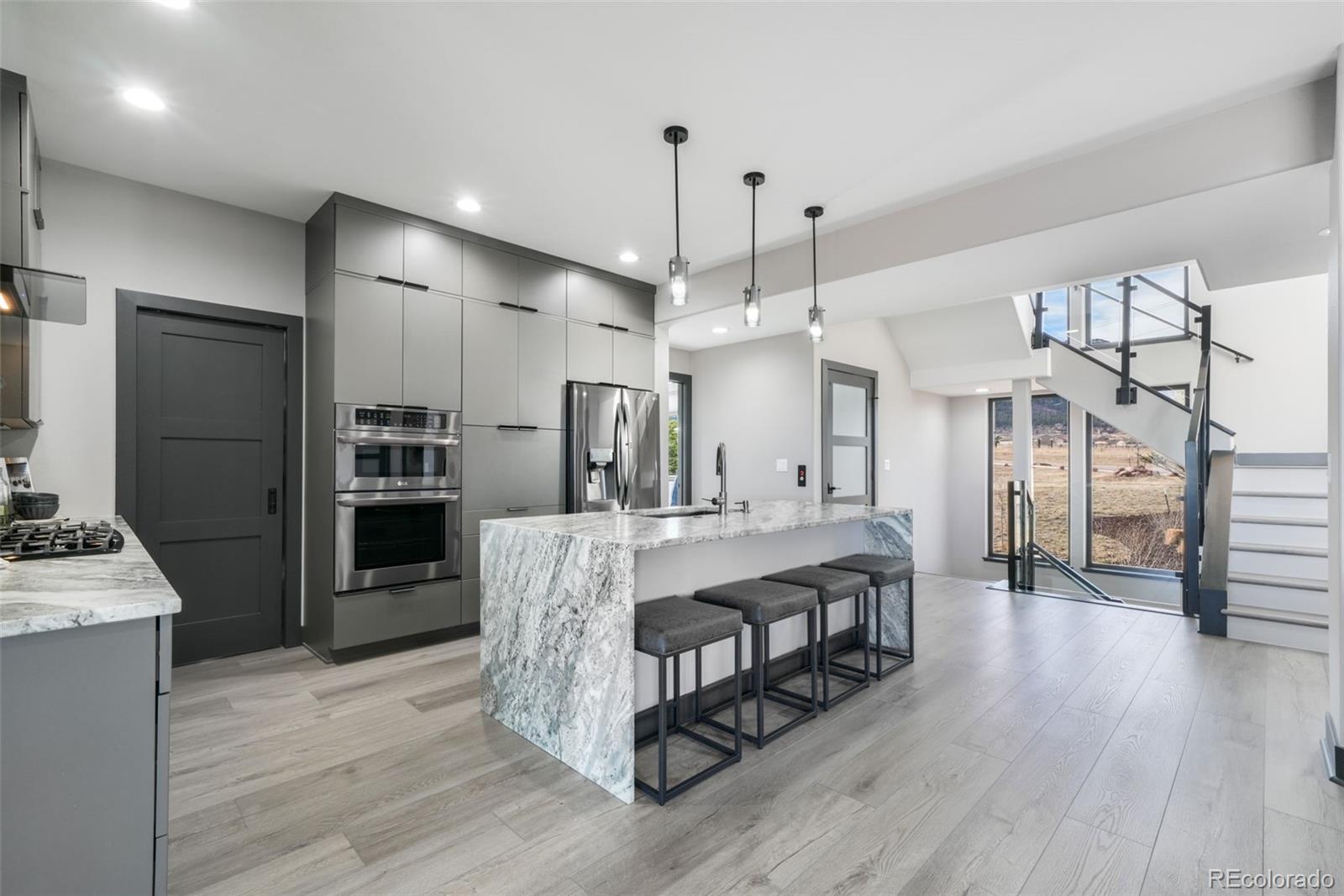 3655 Mesa Top Drive