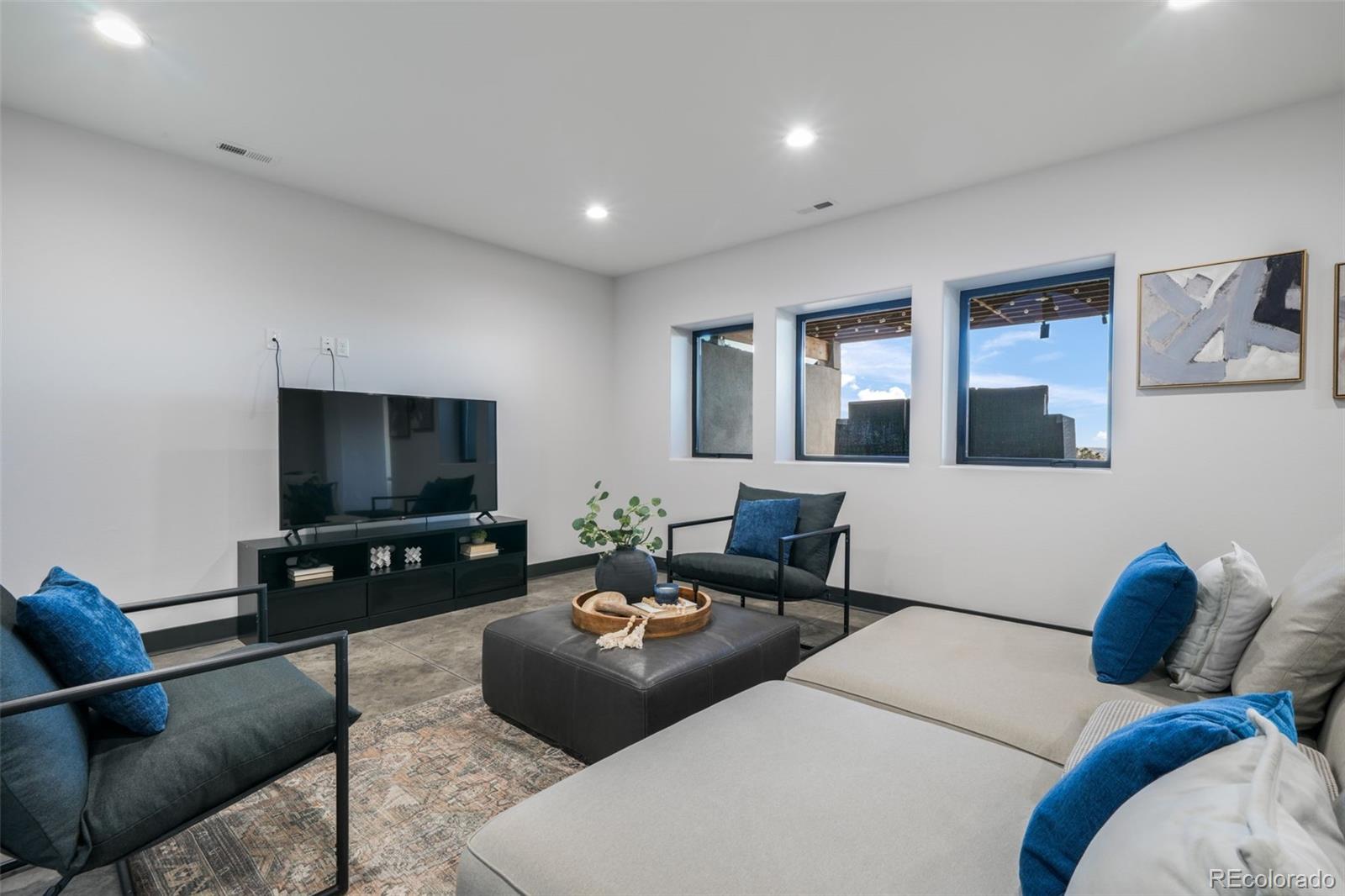 3655 Mesa Top Drive