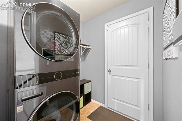 7437 Cat Tail Creek Drive