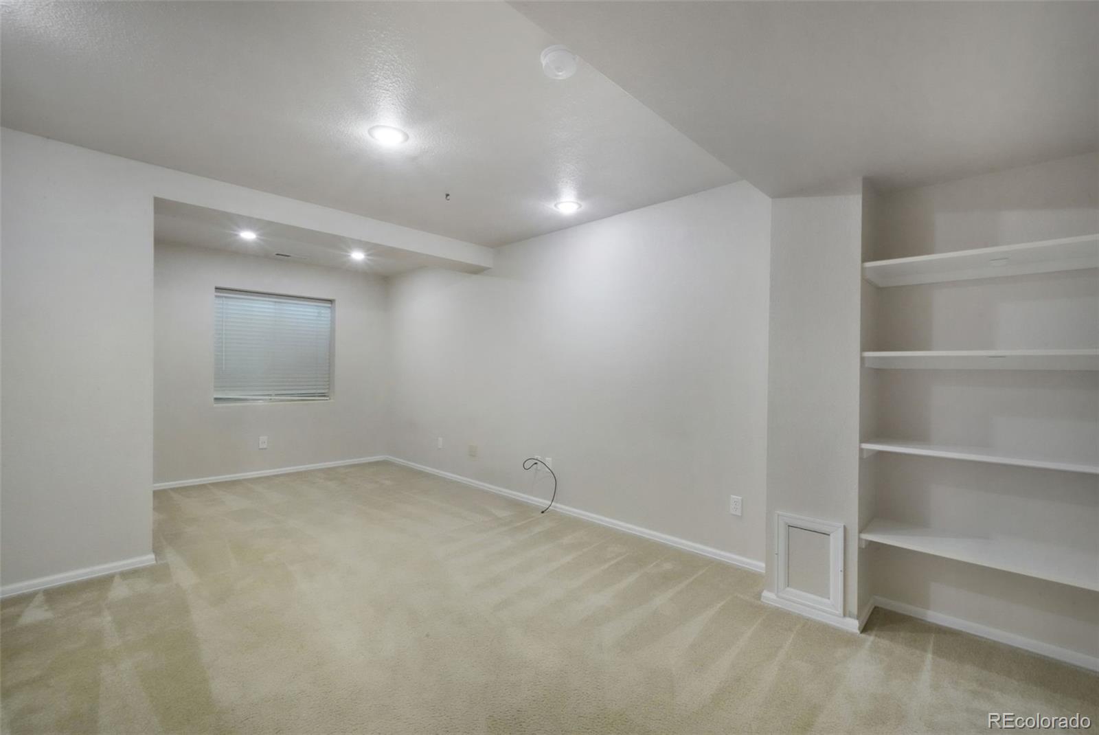 6985 Los Reyes Circle