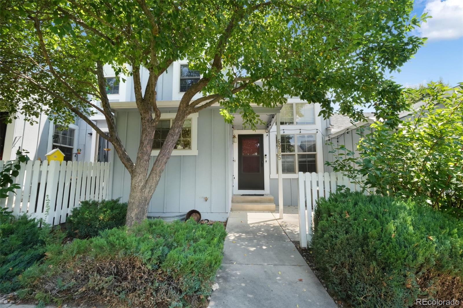 6985 Los Reyes Circle