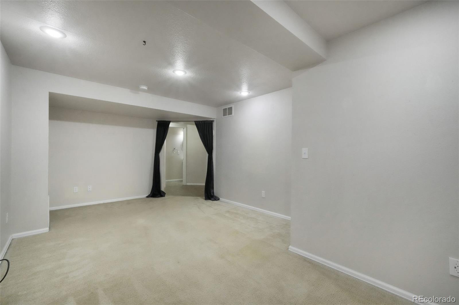 6985 Los Reyes Circle