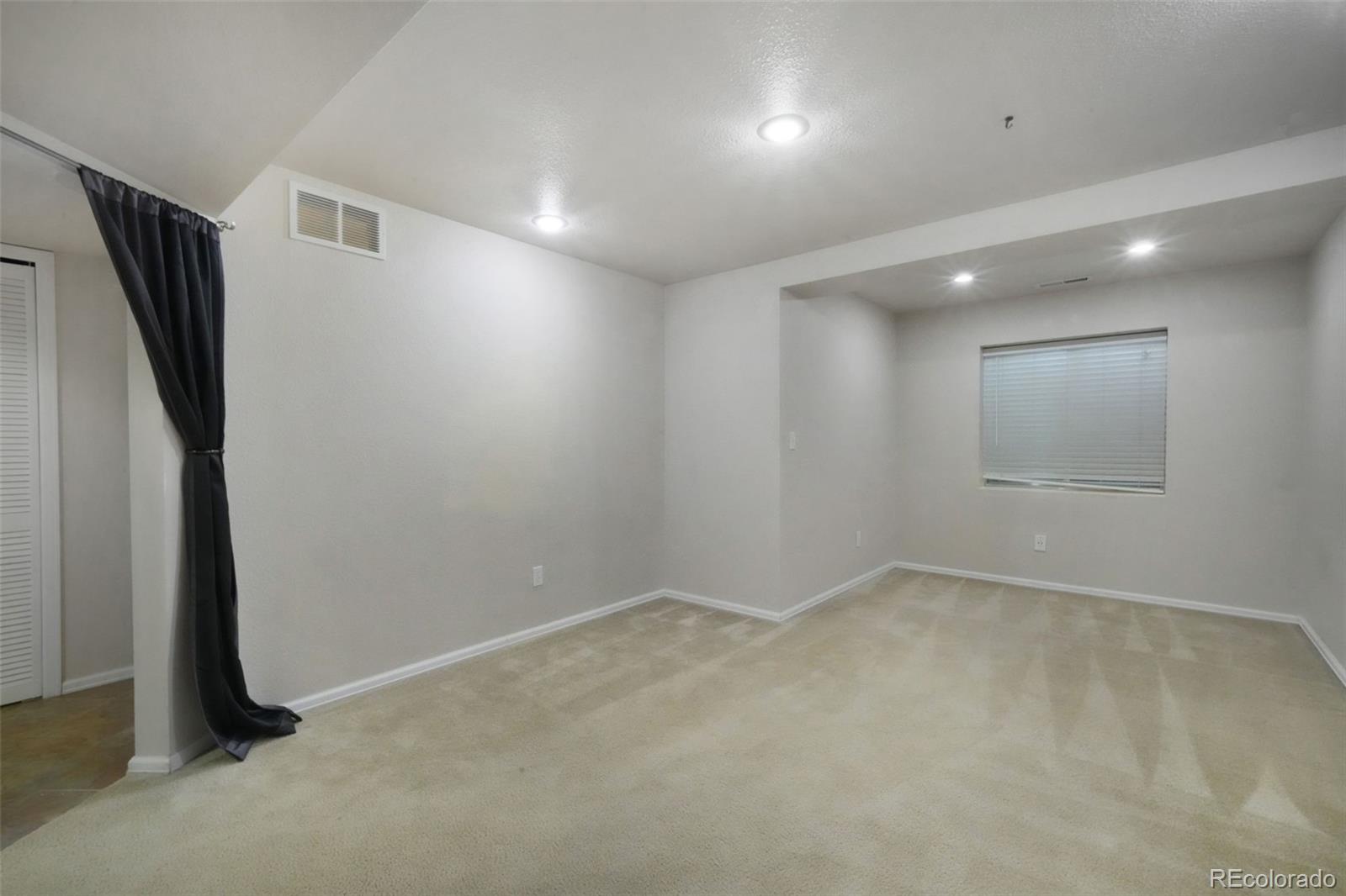 6985 Los Reyes Circle