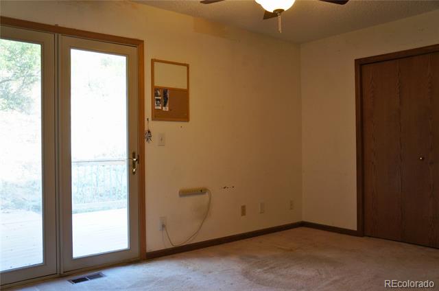 6871 Oak Valley Drive