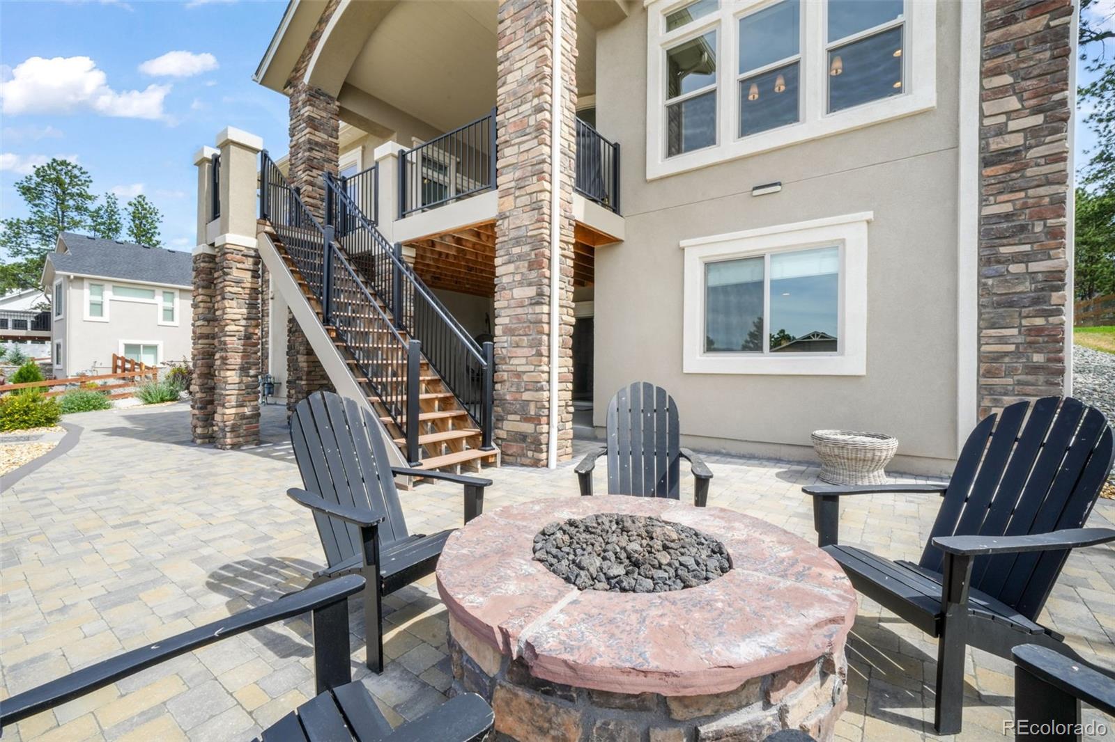 1070 Panoramic Drive