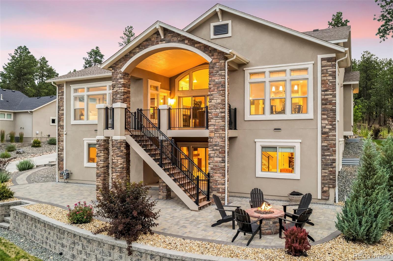 1070 Panoramic Drive