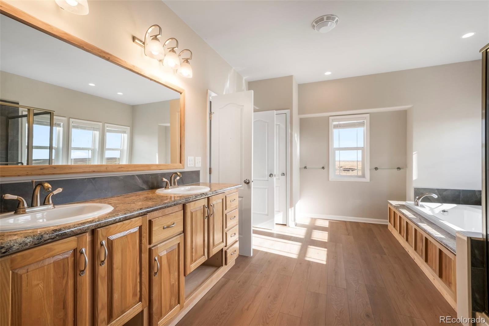 7343 Evening Moon Court