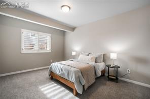 2573 Lakes Edge Drive