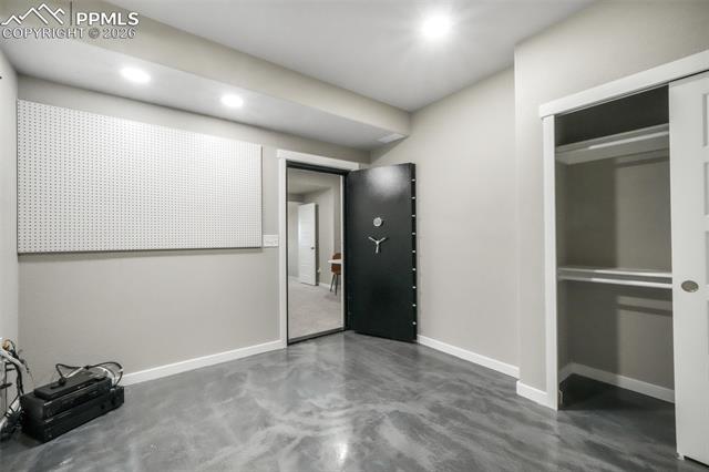 2573 Lakes Edge Drive