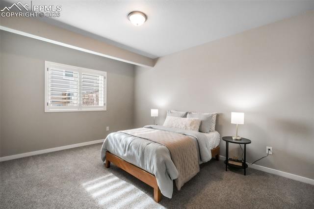 2573 Lakes Edge Drive