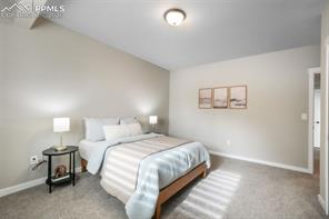 2573 Lakes Edge Drive