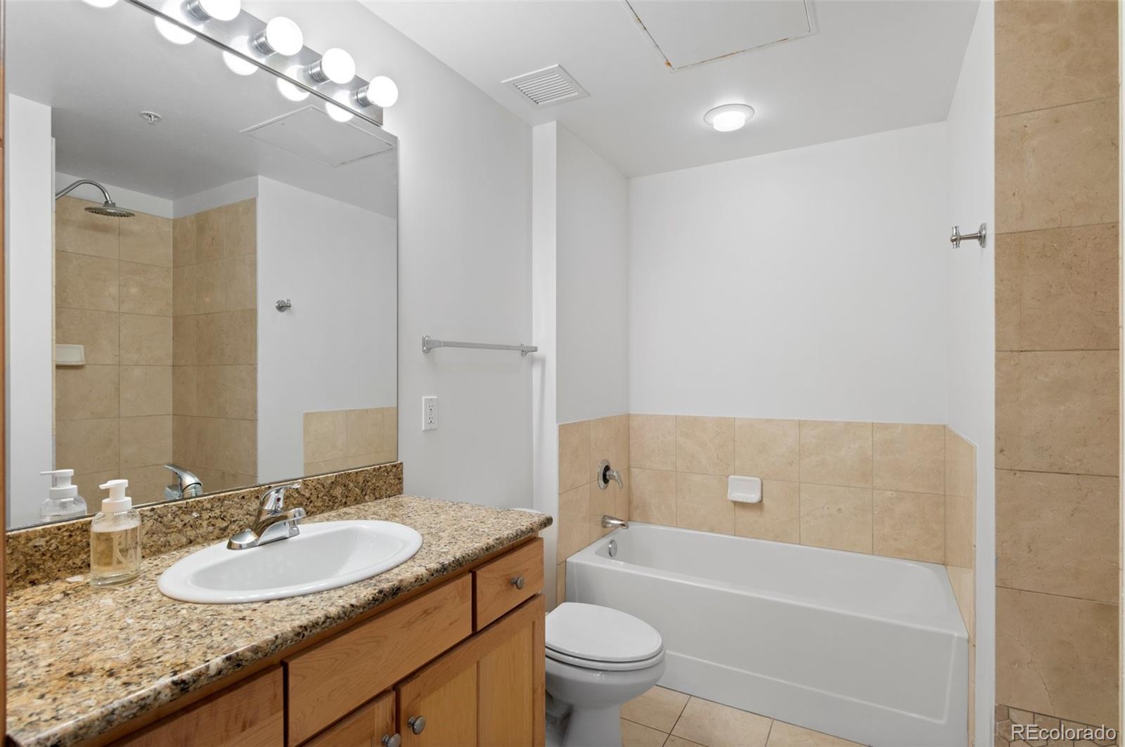 1950 N Logan Street Unit: 601