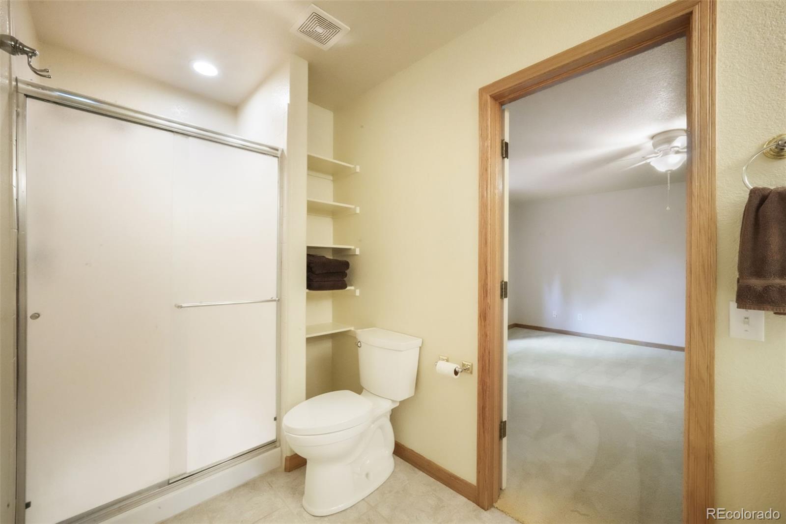 1590 Longview Circle