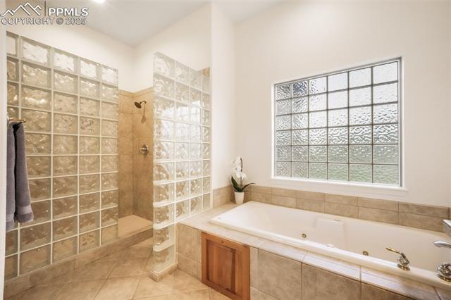 1236 Castlecombe Lane