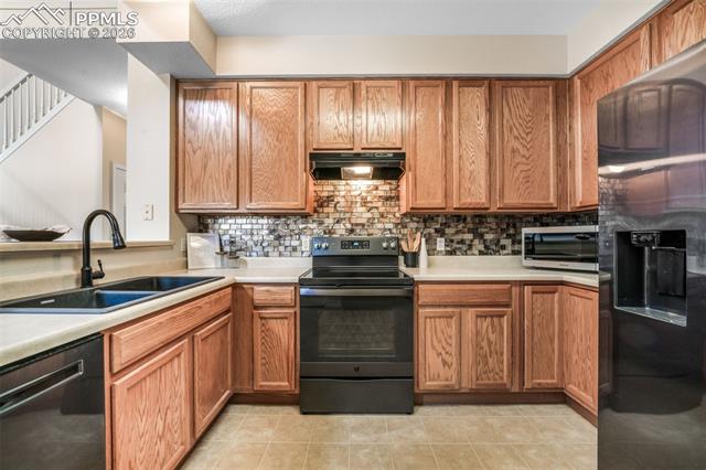 1223 Villa Grove