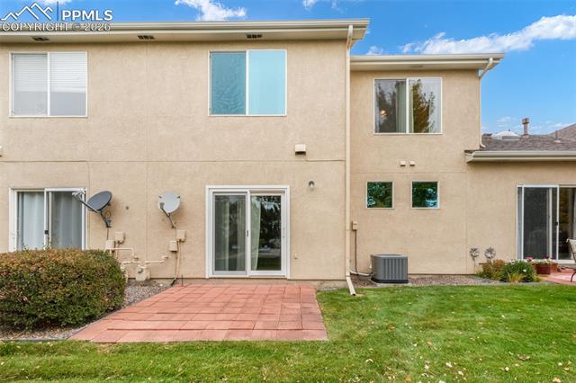 1223 Villa Grove