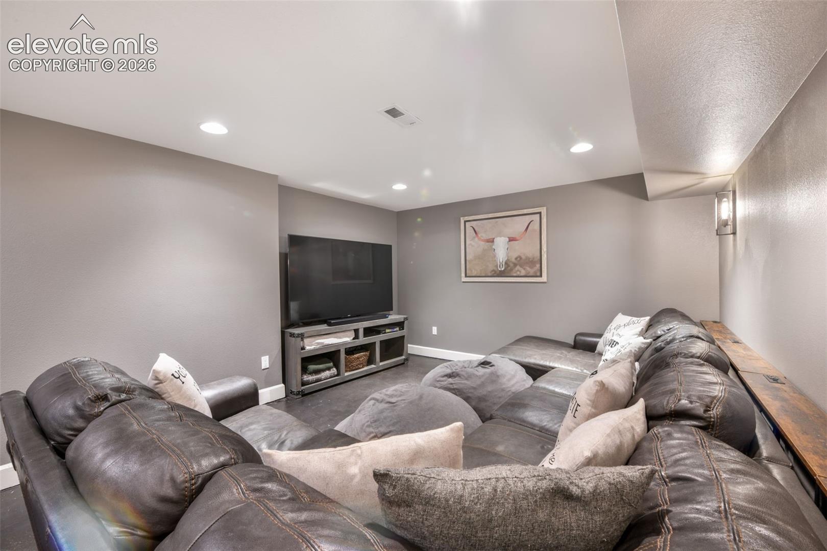 435 Wolverine Way