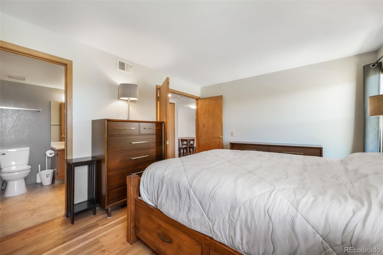 1323 S Cathay Court Unit: 202