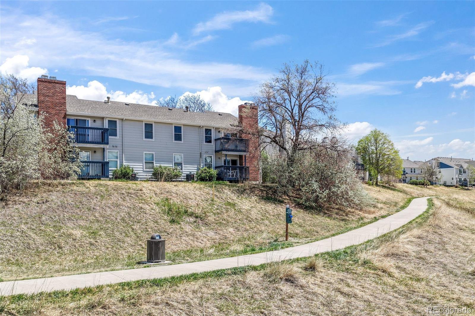 1323 S Cathay Court Unit: 202