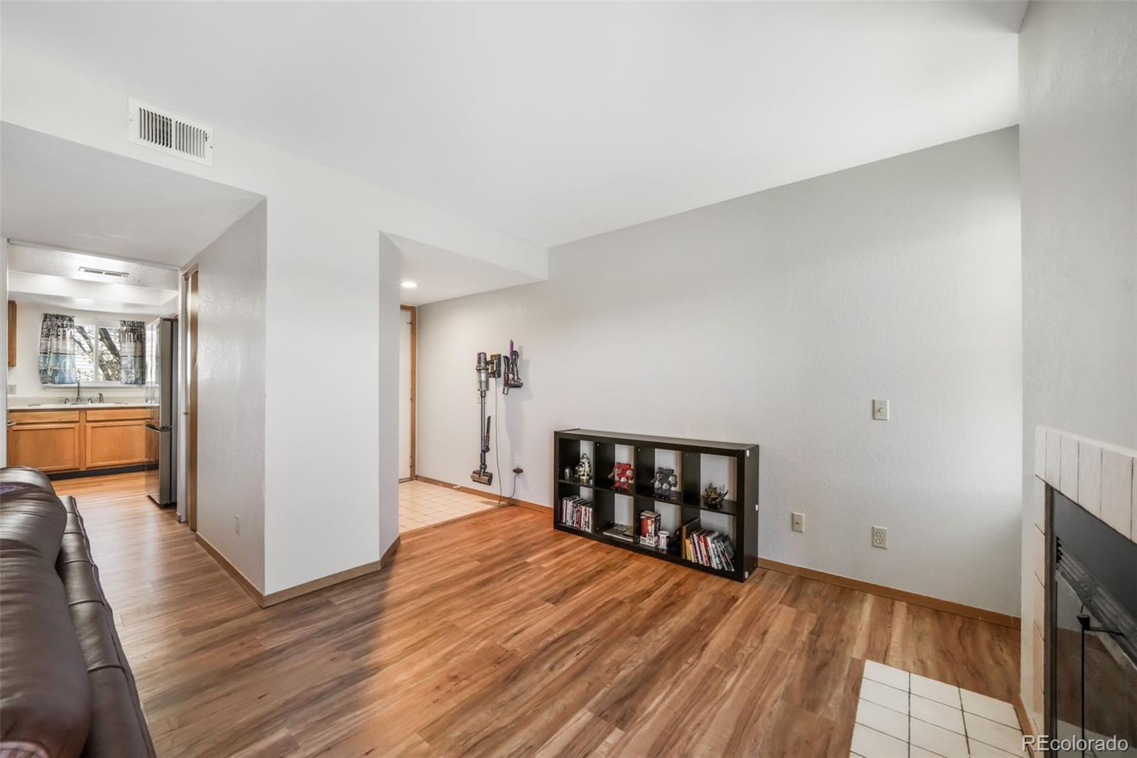 1323 S Cathay Court Unit: 202