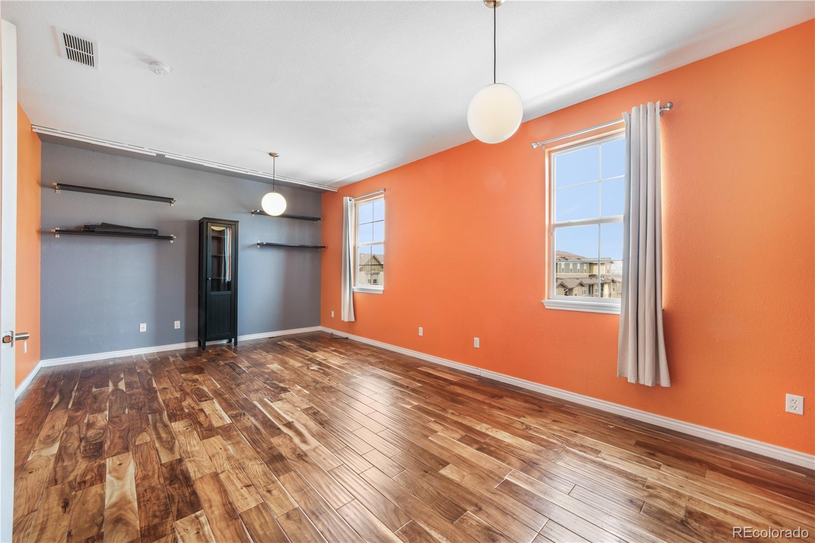 3329 Gladstone Creek Point