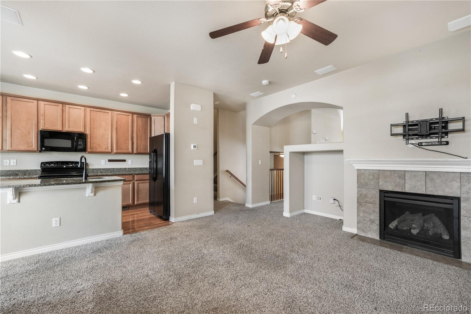 3329 Gladstone Creek Point